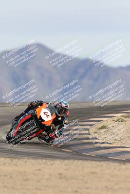 media/Nov-16-2025-Race Pace (Sun) [[8c5fa54630]]/Non Verified Riders (1st 20 Minutes)/6-Turn 12 (2pm)/